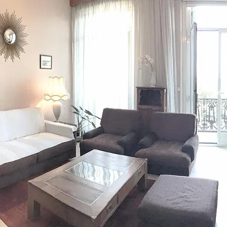 Apartment Two-bedroom Felix Faure - 40a *